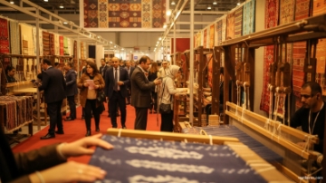 Dast-e-Hunar Handloom Expo Launches at Kashmir Haat